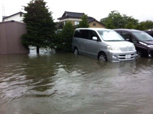 台風…