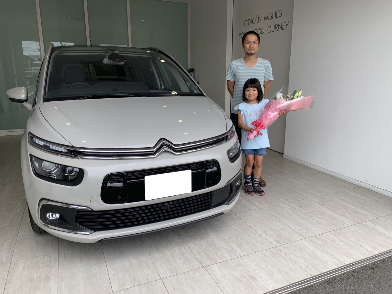 C4 SPACE TOURERご納車させて頂きました♪